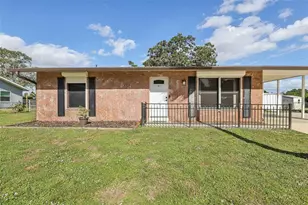 892 Hampton Dr NE, Palm Bay, FL 32905 - Photo 1