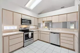 5610 King James Ave, Leesburg, FL 34748 - Photo 4