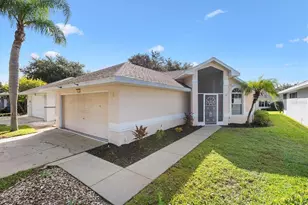 5610 King James Ave, Leesburg, FL 34748 - Photo 2
