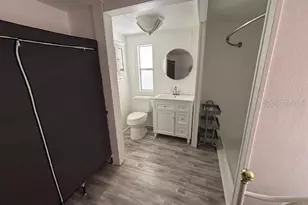 605 Sunnyside Dr, Wildwood, FL 34785 - Photo 2