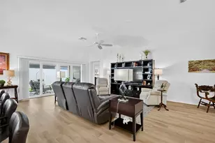 6649 Tammy Ln, The Villages, FL 34762 - Photo 12