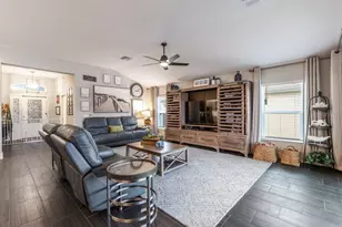 5835 Tupper Ct, The Villages, FL 32163 - Photo 10