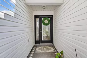 7168 SE 173rd Arlington Loop, The Villages, FL 32162 - Photo 2