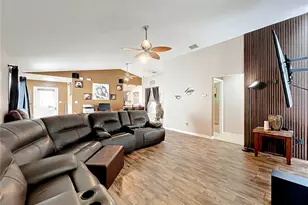 4913 Heron Run Cir, Leesburg, FL 34748 - Photo 14