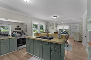 111 E McClendon St, Lady Lake, FL 32159 - Photo 24