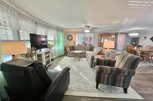 332 Hawthorne Blvd, Leesburg, FL 34748 - Photo 2