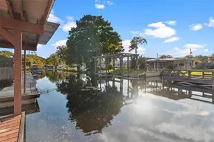 32119 Pike St, Tavares, FL 32778 - Photo 2