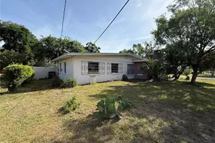 2200 Butler St, Leesburg, FL 34748 - Photo 2