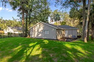 2588 Cr 426E, Lake Panasoffkee, FL 33538 - Photo 32