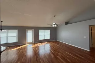 125 Pacific Ave, Clermont, FL 34711 - Photo 4