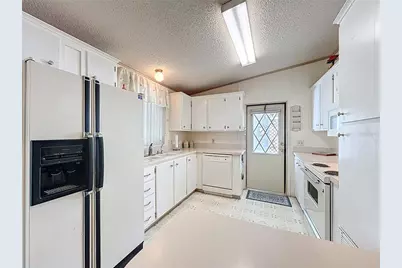 25125 Bellevue, Leesburg, FL 34748 - Photo 16