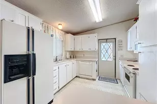 25125 Bellevue, Leesburg, FL 34748 - Photo 16