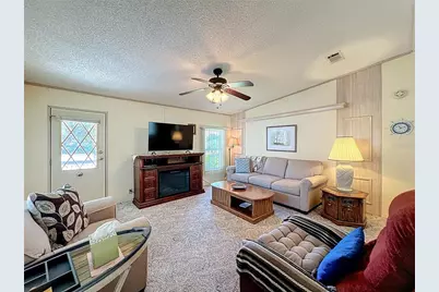 25125 Bellevue, Leesburg, FL 34748 - Photo 8