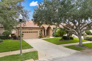26008 Gaspar Ct, Howey in the Hills, FL 34737 - Photo 2