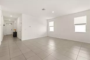 8104 Penrose Pl, Wildwood, FL 34785 - Photo 12