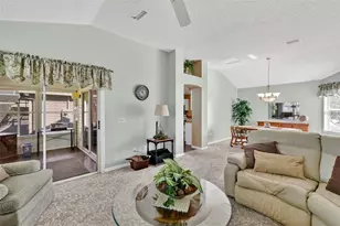 931 Oleander St, Lady Lake, FL 32159 - Photo 6