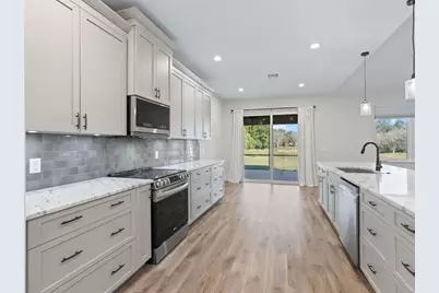 562 Dowling Circle, Lady Lake, FL 32159 - Photo 18