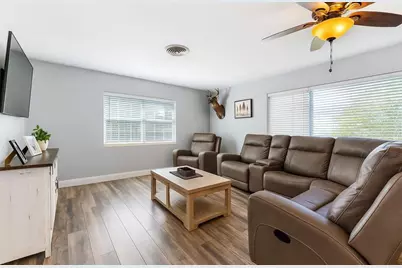 15836 Wilson Parrish Road, Umatilla, FL 32784 - Photo 2