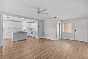 323 W Lady Lake Blvd, Lady Lake, FL 32159 - Photo 12