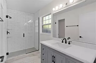 323 W Lady Lake Blvd, Lady Lake, FL 32159 - Photo 16