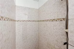 1015 Cr 463B, Lake Panasoffkee, FL 33538 - Photo 40