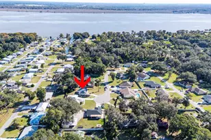 1015 Cr 463B, Lake Panasoffkee, FL 33538 - Photo 44