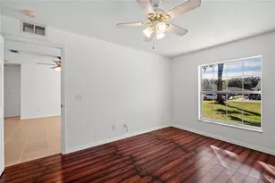 1015 Cr 463B, Lake Panasoffkee, FL 33538 - Photo 4