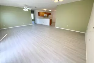 317 Rowesville Ln, The Villages, FL 32162 - Photo 4