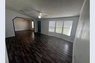 1827 Leesburg Boulevard, Fruitland Park, FL 34731 - Photo 2