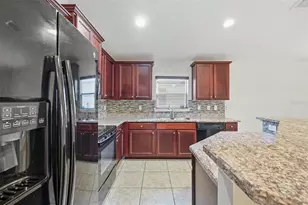 2179 Bexley Dr, Tavares, FL 32778 - Photo 6