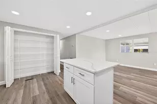 1112 Elkhart Cir, Tavares, FL 32778 - Photo 14