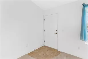 2732 Privada Dr, The Villages, FL 32162 - Photo 6