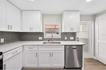 1114 Elkhart Circle, Tavares, FL 32778 - Photo 8