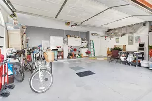 33025 Lake Bend Cir, Leesburg, FL 34788 - Photo 8