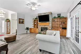 33025 Lake Bend Cir, Leesburg, FL 34788 - Photo 14