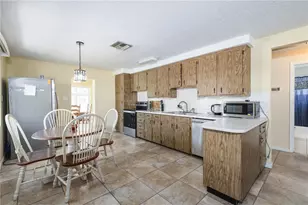 903 Virginia Ave, Tavares, FL 32778 - Photo 10