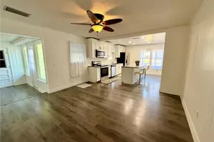 708 Mission Dr, Wildwood, FL 34785 - Photo 18