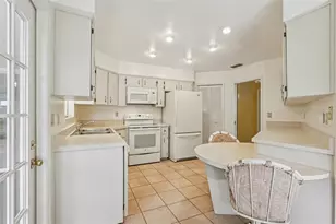 305 Brigadoon Cir, Leesburg, FL 34788 - Photo 16