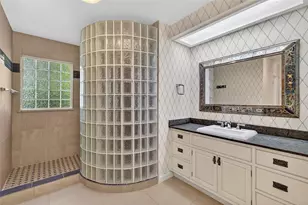 9345 Silver Lake Dr, Leesburg, FL 34788 - Photo 24