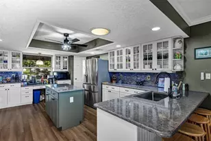 38922 Ella Dr, Lady Lake, FL 32159 - Photo 12