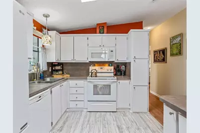 928 Oleander Street, The Villages, FL 32159 - Photo 14