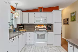 928 Oleander St, The Villages, FL 32159 - Photo 14