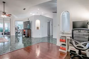 25348 Crestwater Dr, Leesburg, FL 34748 - Photo 8