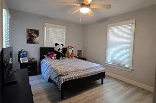 811 N Disston Ave, Tavares, FL 32778 - Photo 16