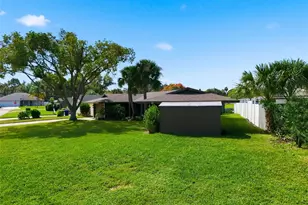 1611 Canal Ct, Tavares, FL 32778 - Photo 62