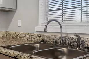 510 N Barrow Ave, Tavares, FL 32778 - Photo 12