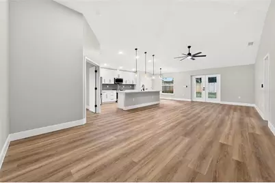 225 Hillside Avenue, Umatilla, FL 32784 - Photo 10