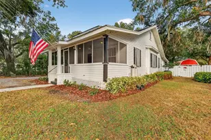 1022 N Donnelly St, Mount Dora, FL 32757 - Photo 2