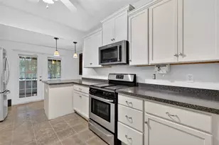 1022 N Donnelly St, Mount Dora, FL 32757 - Photo 10