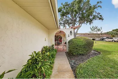 100 S Tremain Street #F1, Mount Dora, FL 32757 - Photo 2